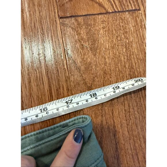 Loft the wide leg cargo jean size 14 green - Picture 8 of 12